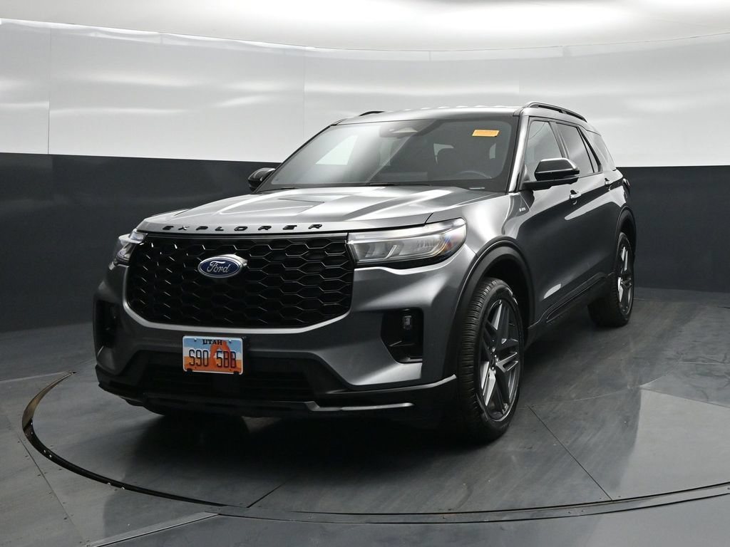 Certified 2025 Ford Explorer ST-Line w/ ST-Line Street Pack AWD/4WD image 53