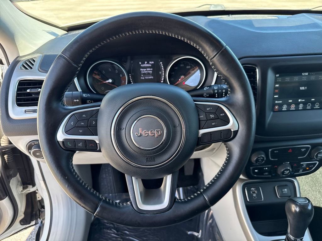Used 2019 Jeep Compass Latitude image 15