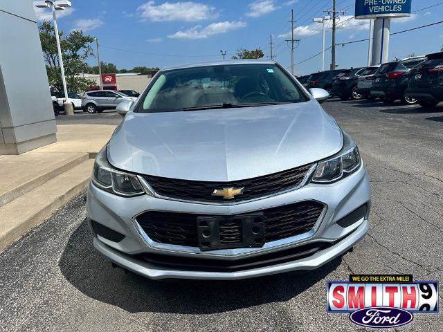 Used 2017 Chevrolet Cruze LS FWD image 2