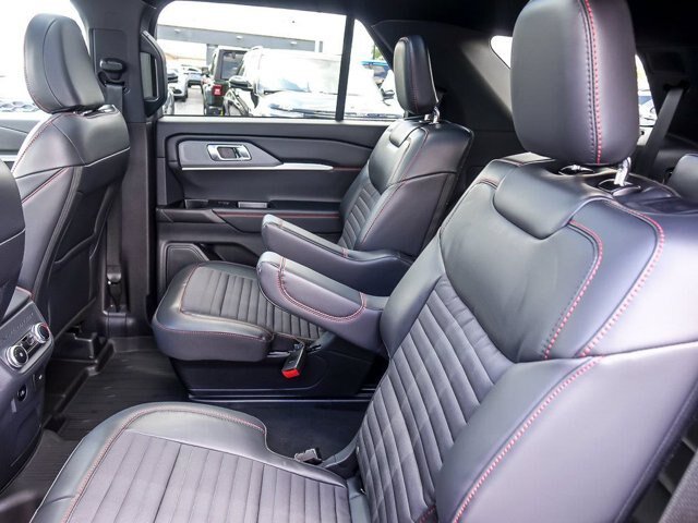 Certified 2025 Ford Explorer ST-Line AWD/4WD image 18