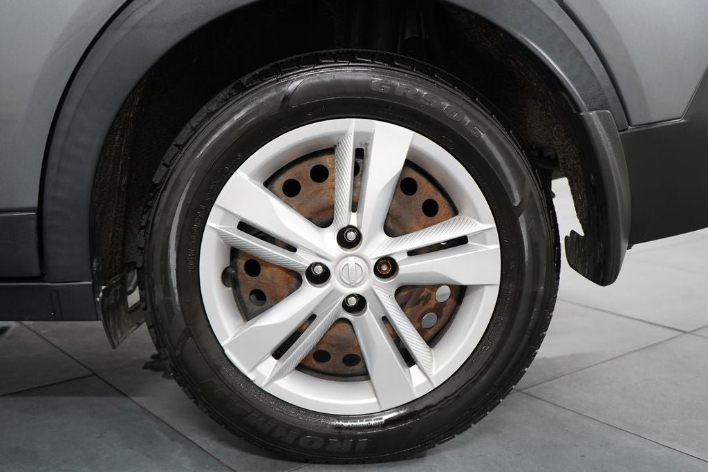 Used 2020 Nissan Kicks S FWD image 31