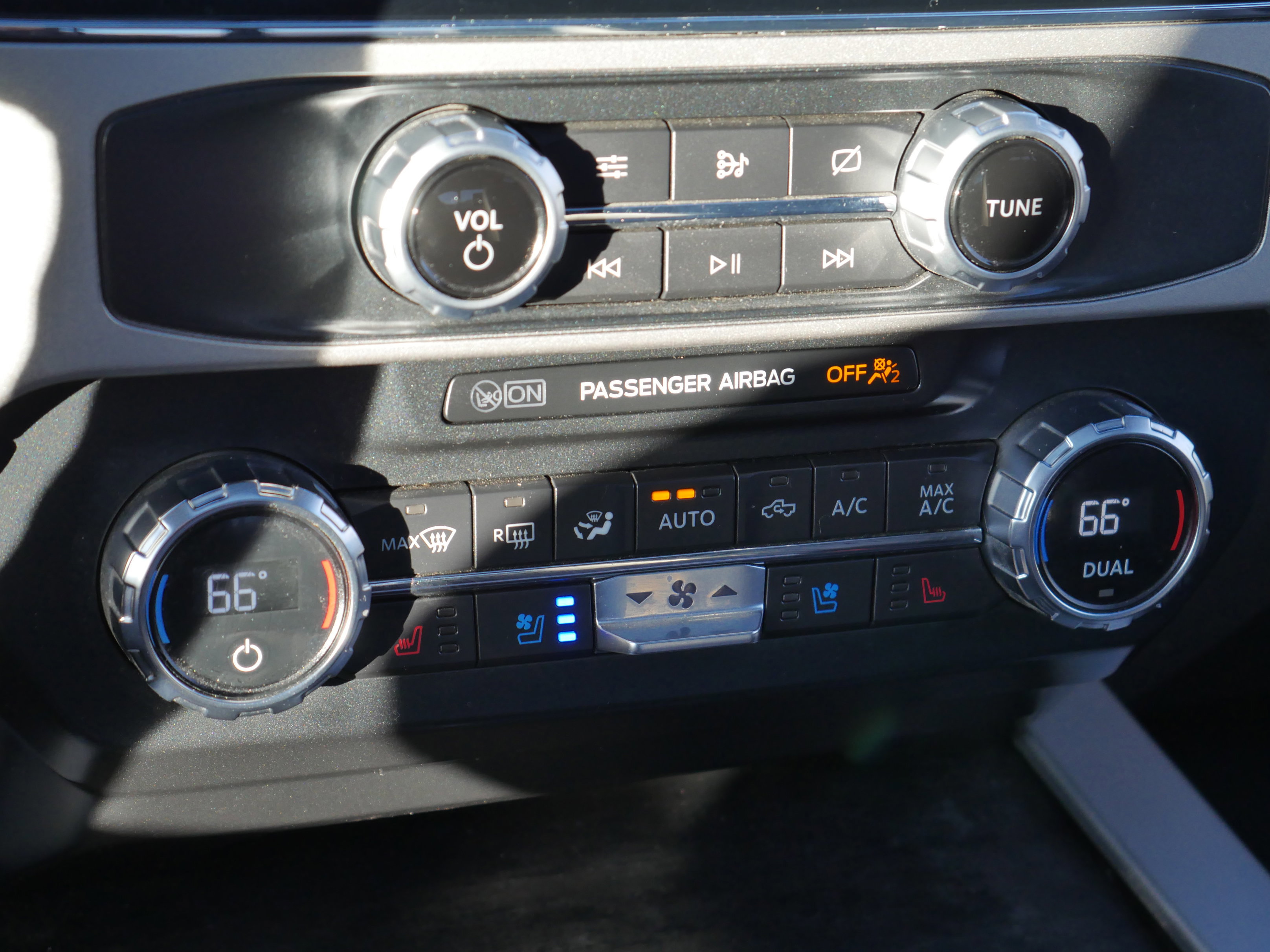 Certified 2022 Ford F350 Lariat w/ Lariat Ultimate Package image 22