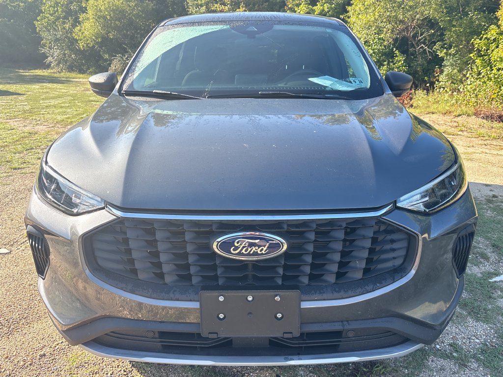 Certified 2023 Ford Escape Active AWD/4WD image 3