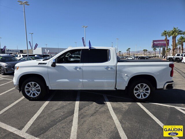Used 2022 Chevrolet Silverado 1500 LTZ w/ Technology Package AWD/4WD image 4