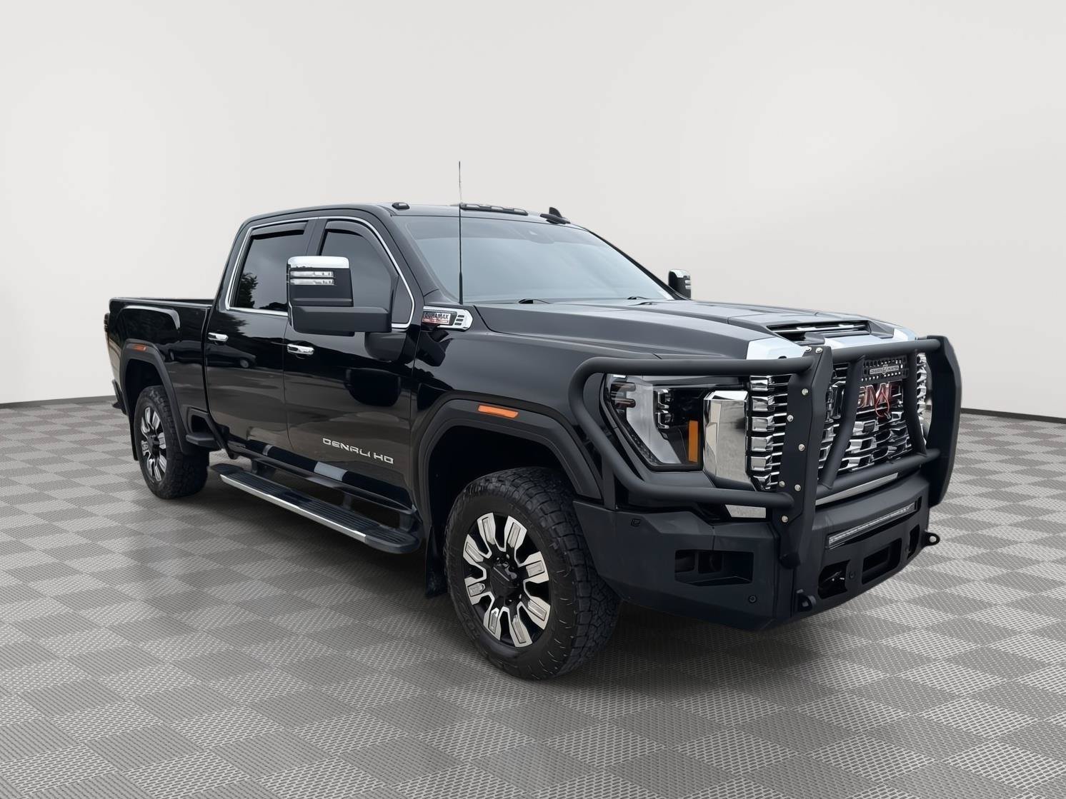 Used 2025 GMC Sierra 2500 Denali w/ Denali Reserve Package AWD/4WD image 4