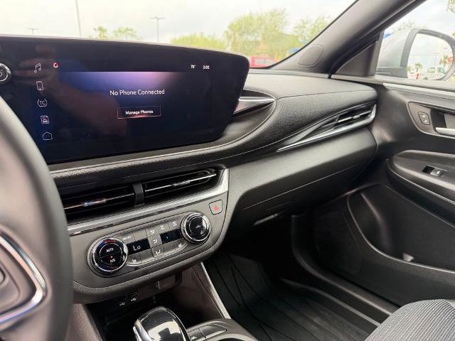 Used 2025 Buick Envista Sport Touring w/ Convenience I Package FWD image 14