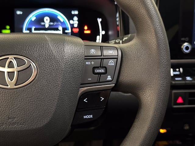 Used 2025 Toyota Camry LE w/ Convenience Package FWD image 21