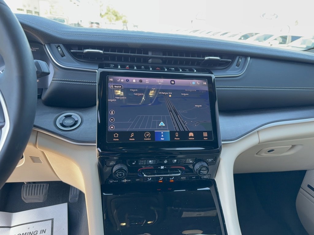 Used 2023 Jeep Grand Cherokee L Limited w/ Luxury Tech Group II image 23