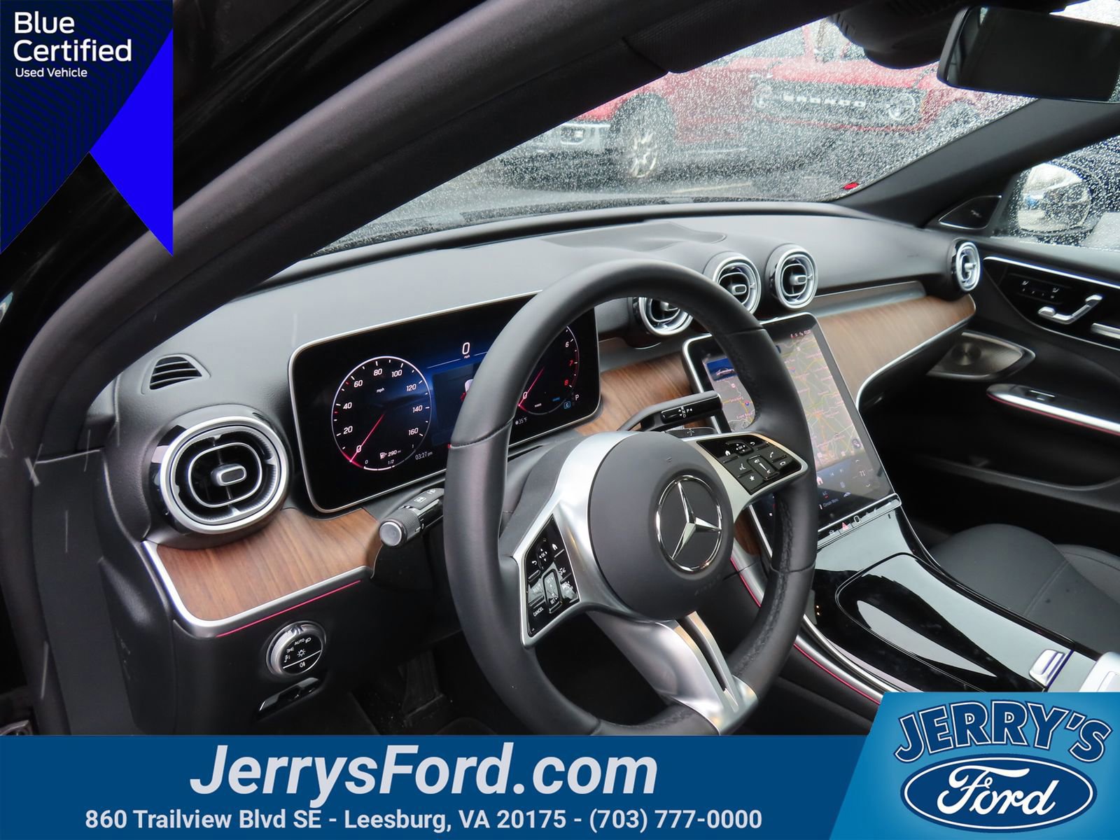 Used 2025 Mercedes-Benz C 300 4MATIC Sedan image 17