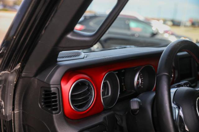 Used 2020 Jeep Wrangler Unlimited Rubicon w/ Dual Top Group AWD/4WD image 24