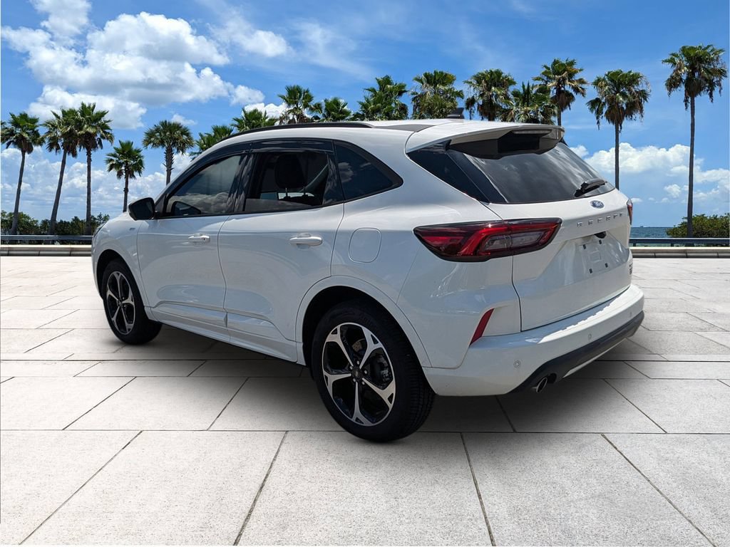 Certified 2025 Ford Escape ST-Line Elite w/ Premium Technology Package AWD/4WD image 7