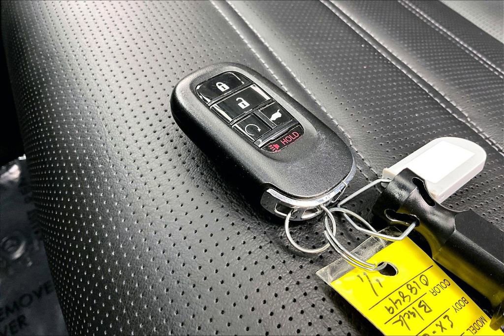 Used 2025 Honda CR-V EX-L image 13