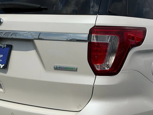 Certified 2017 Ford Explorer XLT w/ Equipment Group 202A FWD image 39