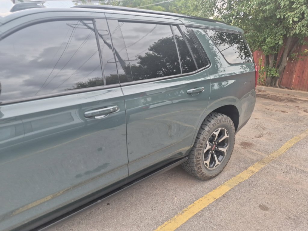 Used 2026 GMC Yukon AT4 w/ AT4 Premium Package AWD/4WD image 12