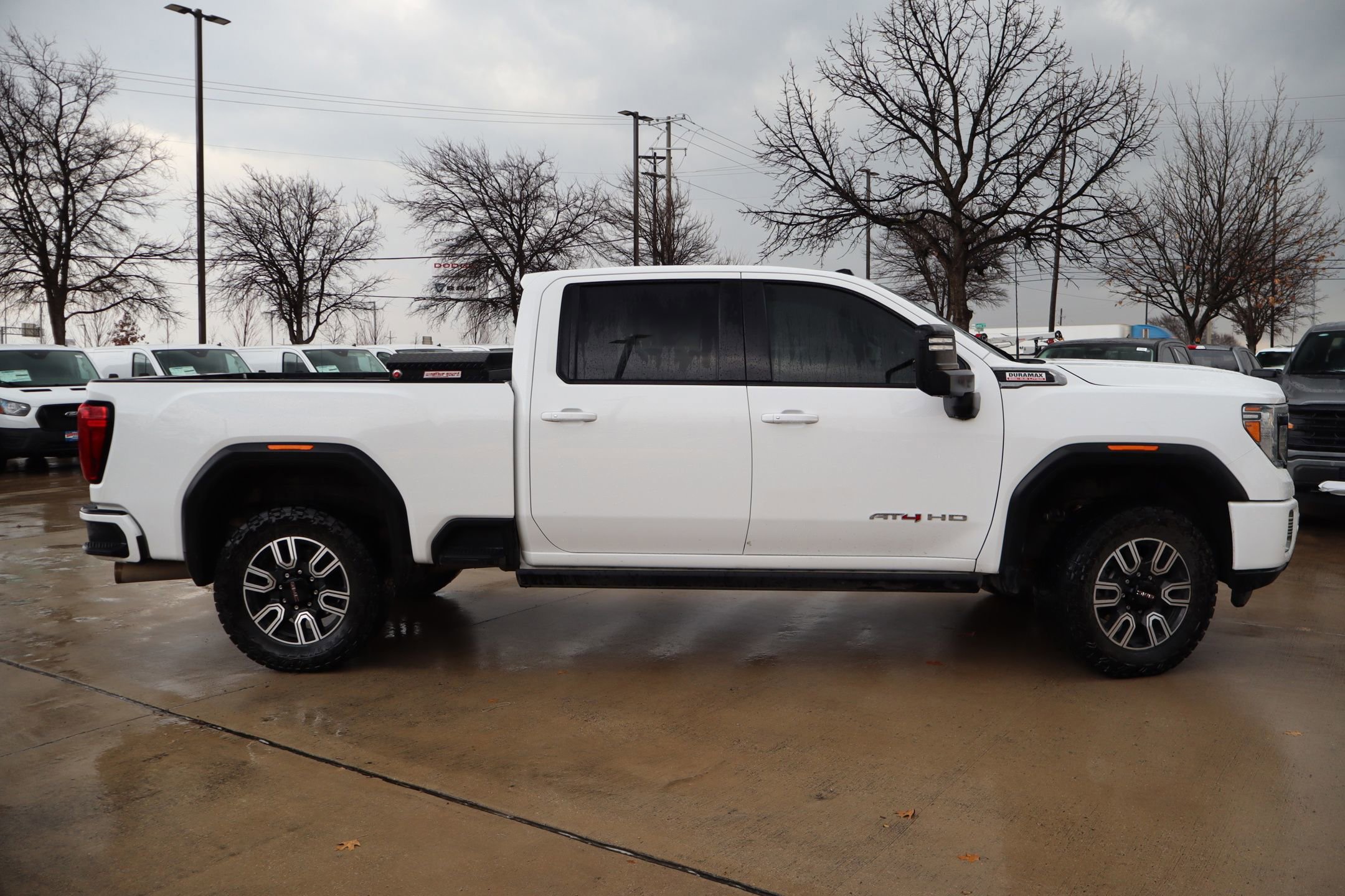 Used 2021 GMC Sierra 2500 AT4 w/ AT4 Premium Plus Package image 6