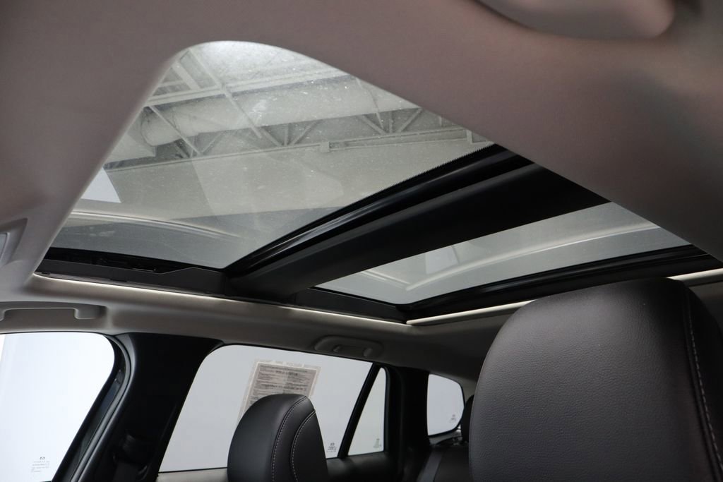 Used 2025 MAZDA CX-50 AWD 2.5 S w/ Premium Package image 36