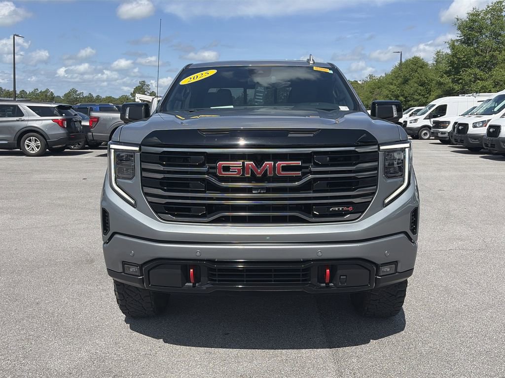 Used 2025 GMC Sierra 1500 AT4 w/ AT4 Premium Package AWD/4WD image 10