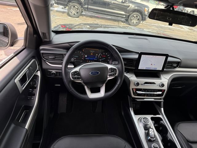 Certified 2022 Ford Explorer XLT w/ Equipment Group 202A image 16