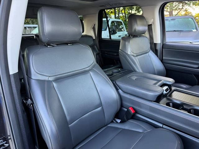 Certified 2025 Ford Expedition Active AWD/4WD image 23
