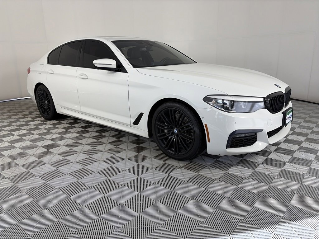 Used 2019 BMW 540i xDrive w/ M Sport Package image 1