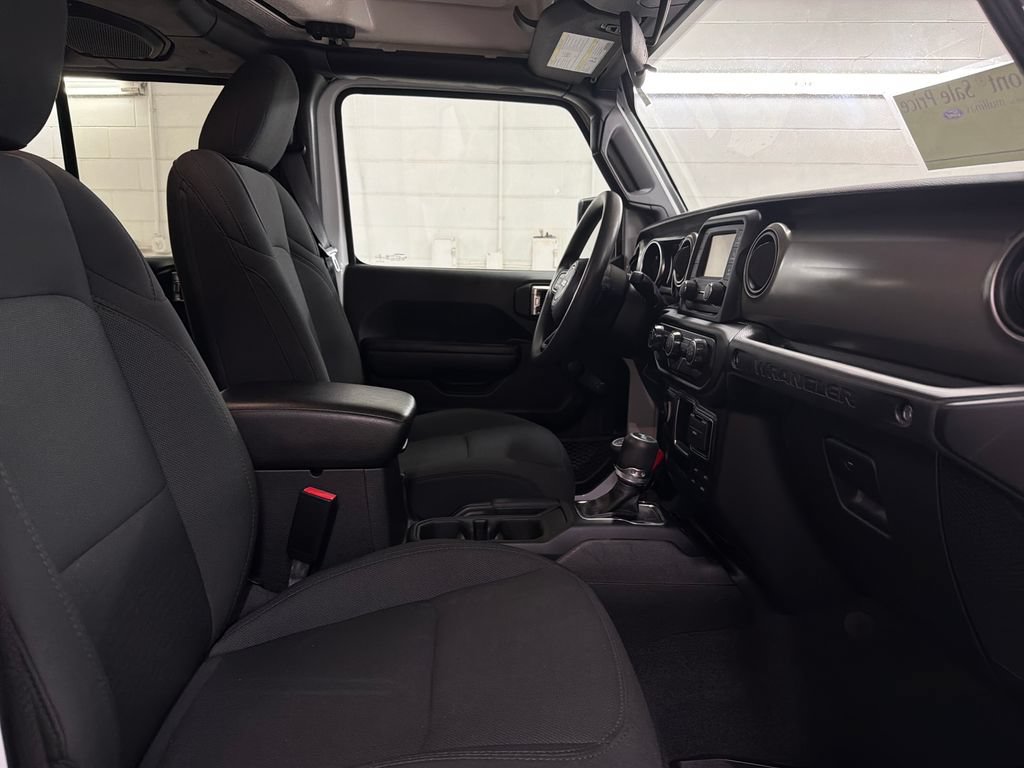 Used 2021 Jeep Wrangler Unlimited Sport AWD/4WD image 28