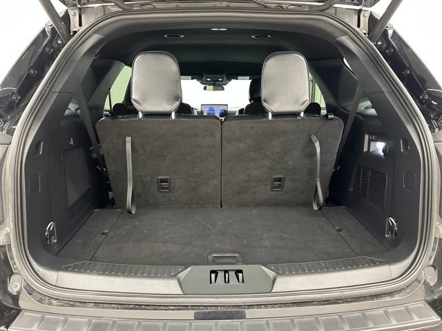 Certified 2025 Ford Explorer ST-Line image 17