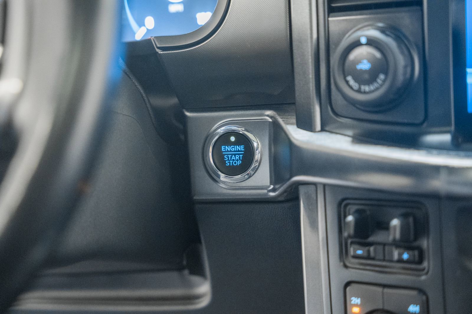 Certified 2022 Ford F150 Lariat w/ Equipment Group 502A High image 33