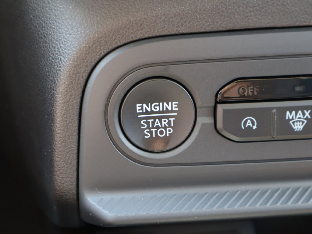 Certified 2025 Ford Bronco Sport Outer Banks w/ Outer Banks Tech Package+ AWD/4WD image 31