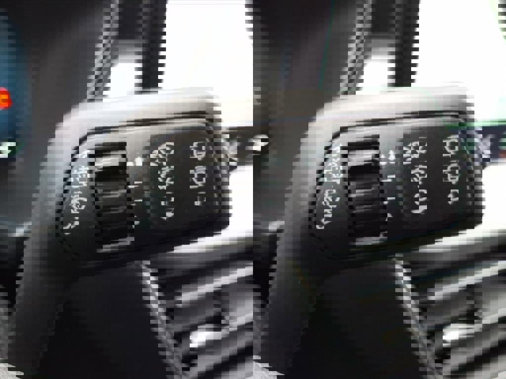 Certified 2025 Ford Escape Premium w/ PHEV Premium Package image 23