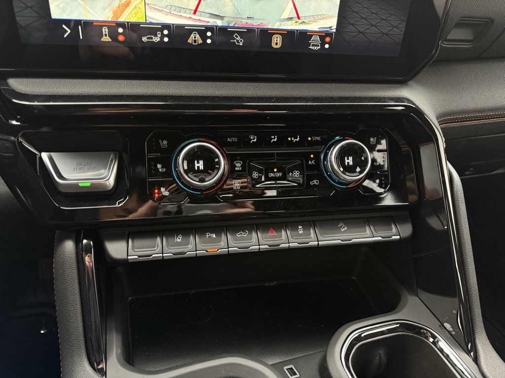 Used 2025 GMC Sierra 2500 AT4 w/ AT4 Preferred Package image 18