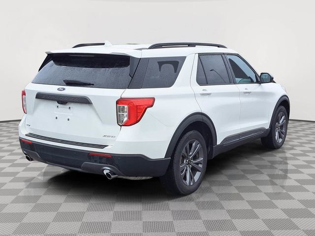 Certified 2023 Ford Explorer XLT w/ Equipment Group 202A AWD/4WD image 5