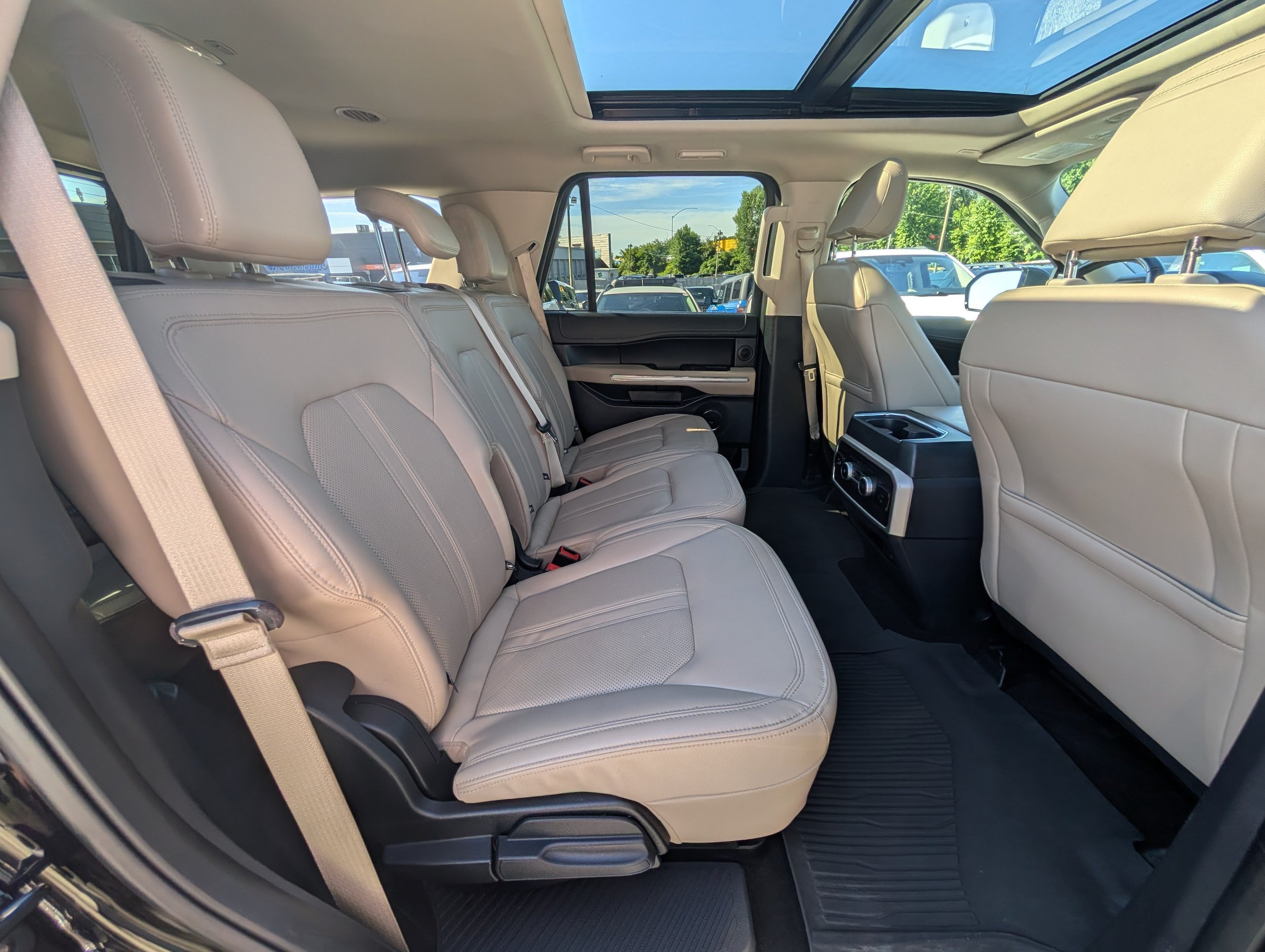 Certified 2022 Ford Expedition Limited AWD/4WD image 13