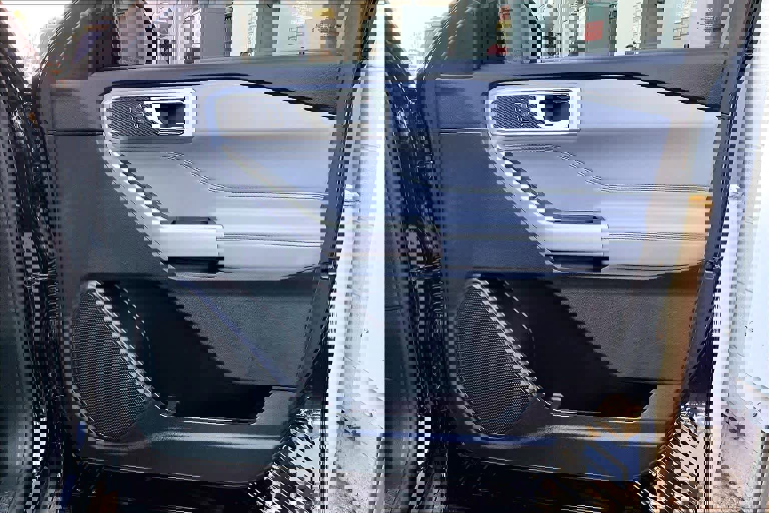 Certified 2022 Ford Explorer XLT w/ Equipment Group 202A image 24