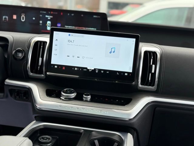 Certified 2025 Ford Expedition Max Platinum image 35