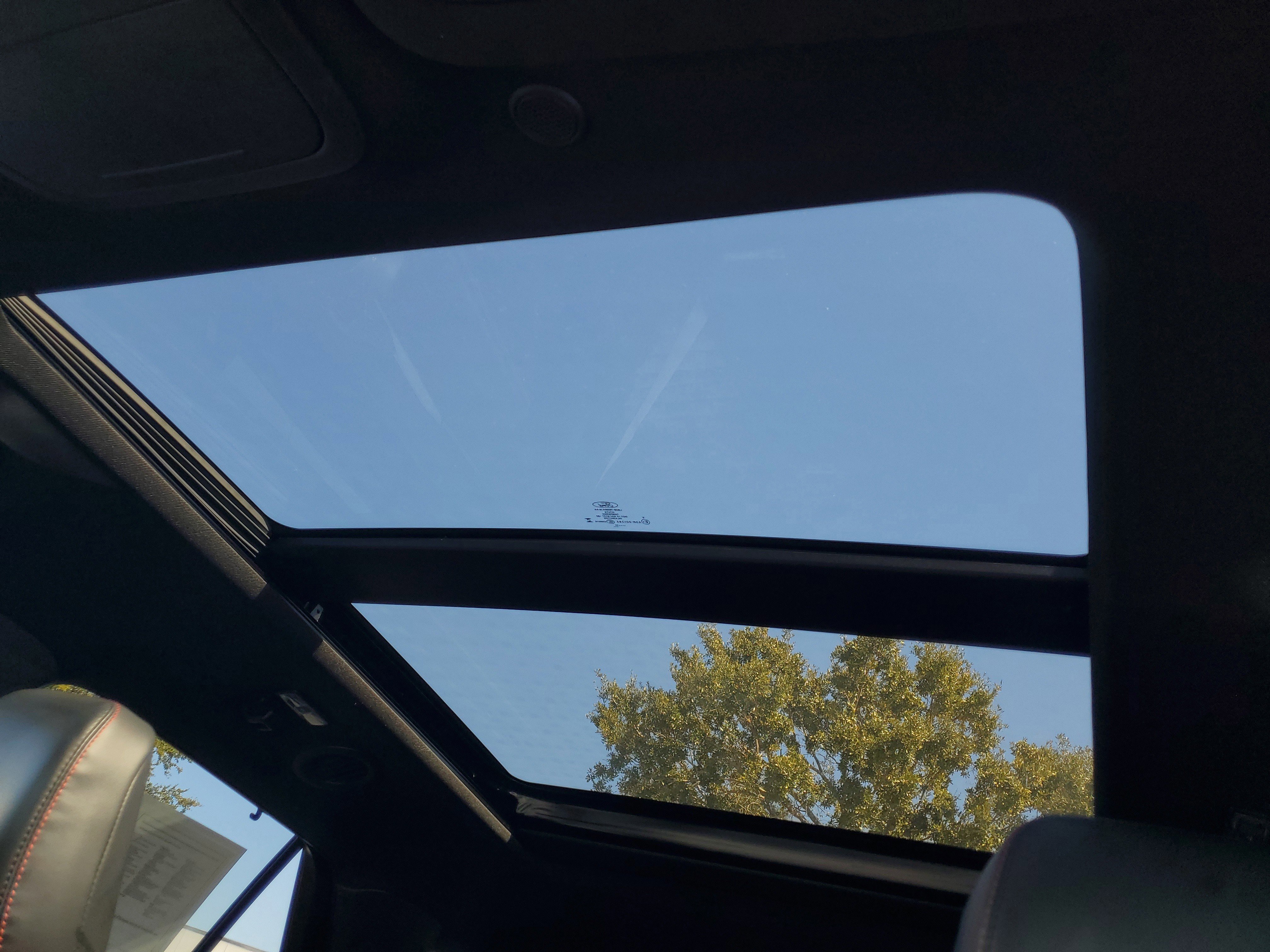 Certified 2025 Ford Explorer ST-Line w/ Premium Package image 30