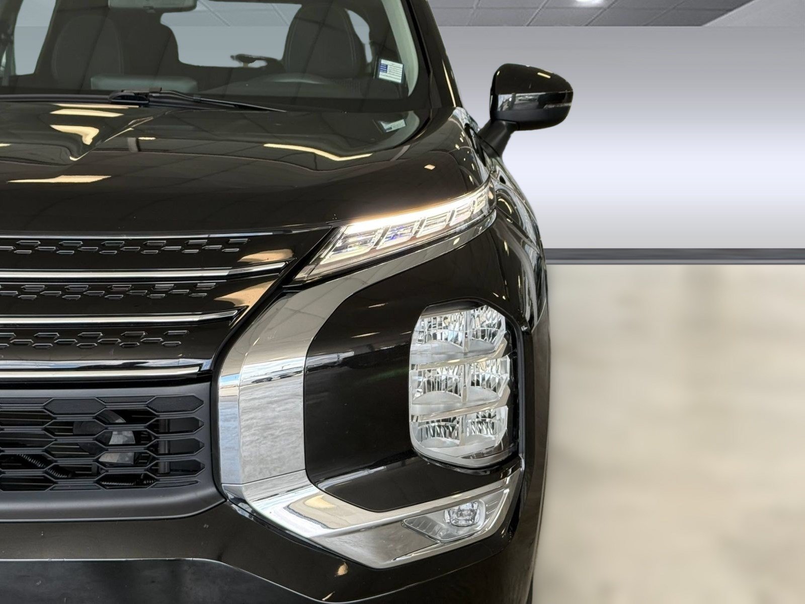 Used 2024 Hyundai Palisade Limited FWD image 12