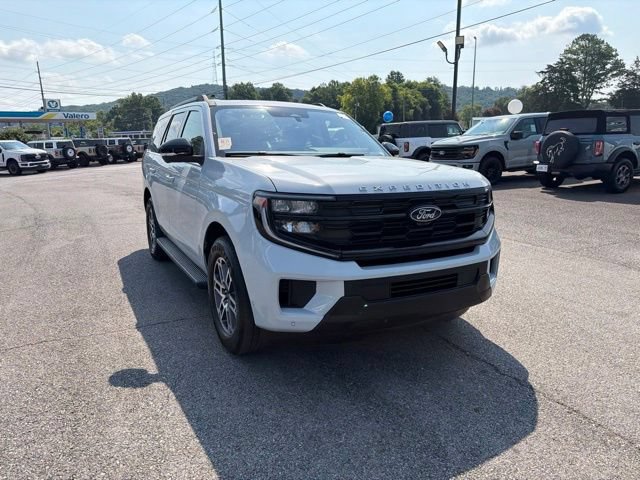 Certified 2025 Ford Expedition Active RWD video 3