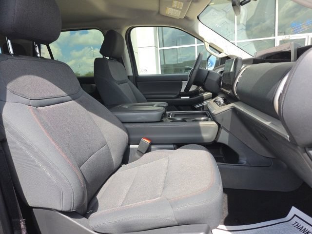 Certified 2025 Ford Expedition Active AWD/4WD image 18