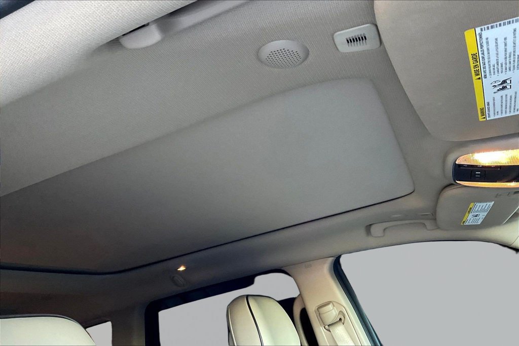 Used 2019 Jeep Grand Cherokee Overland RWD image 28