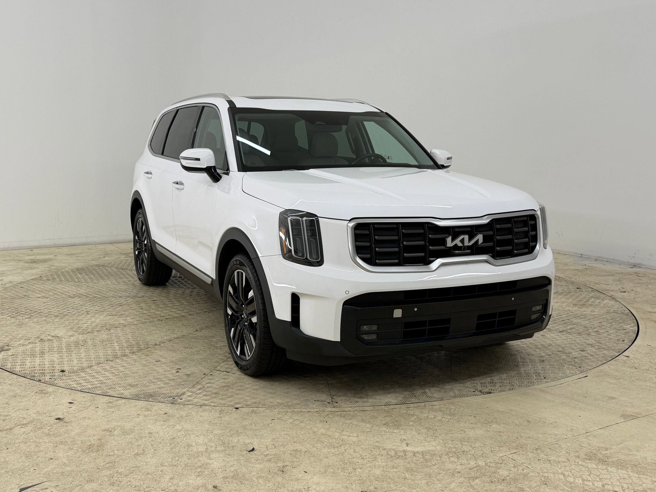 Used 2023 Kia Telluride SX image 6