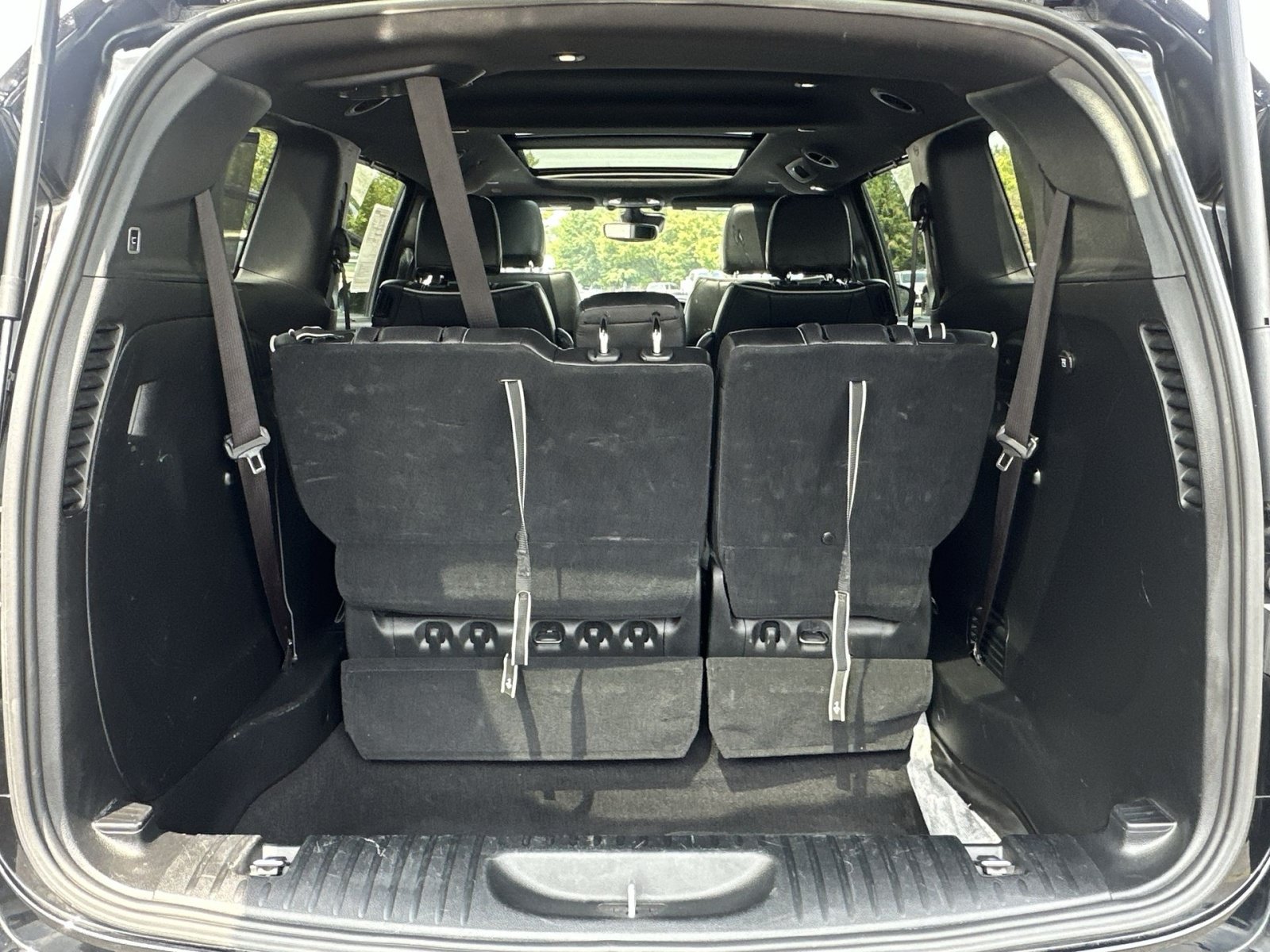 Used 2025 Chrysler Pacifica Limited FWD image 35