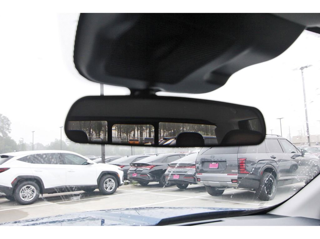 Certified 2024 Ford Maverick Lariat FWD image 22