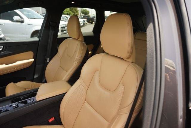 Used 2022 Volvo XC60 T8 Inscription w/ Advanced Package AWD/4WD image 10
