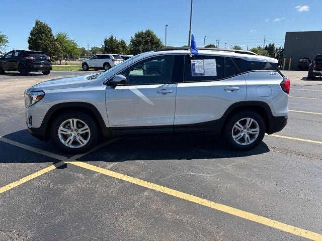 Used 2019 GMC Terrain SLE w/ Driver Convenience Package FWD image 14