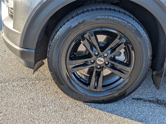 Certified 2020 Ford Explorer XLT w/ Equipment Group 202A image 7