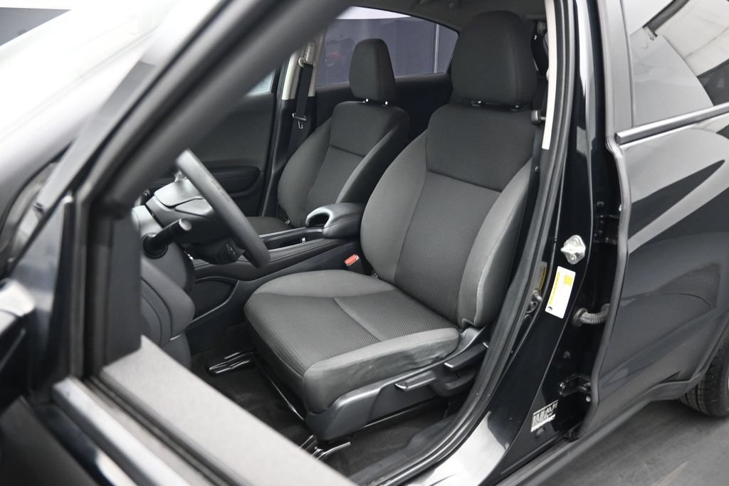 Used 2019 Honda HR-V LX image 8