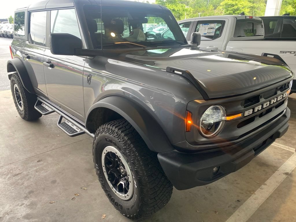 Certified 2023 Ford Bronco Big Bend w/ Sasquatch Package AWD/4WD image 3