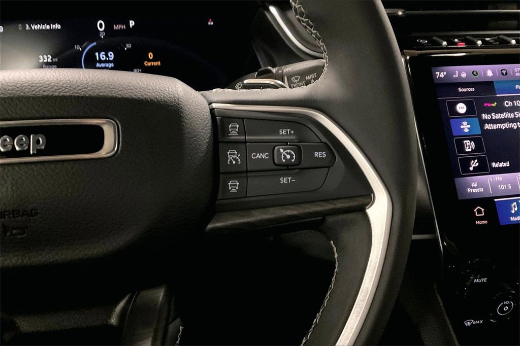 Used 2024 Jeep Grand Cherokee Limited image 18