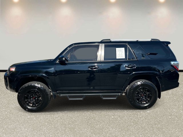 Used 2019 Toyota 4Runner SR5 AWD/4WD image 8