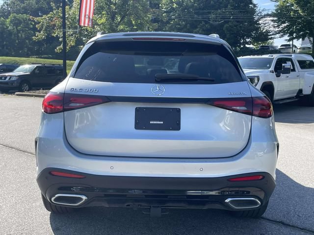 Used 2024 Mercedes-Benz GLC 300 4MATIC image 4